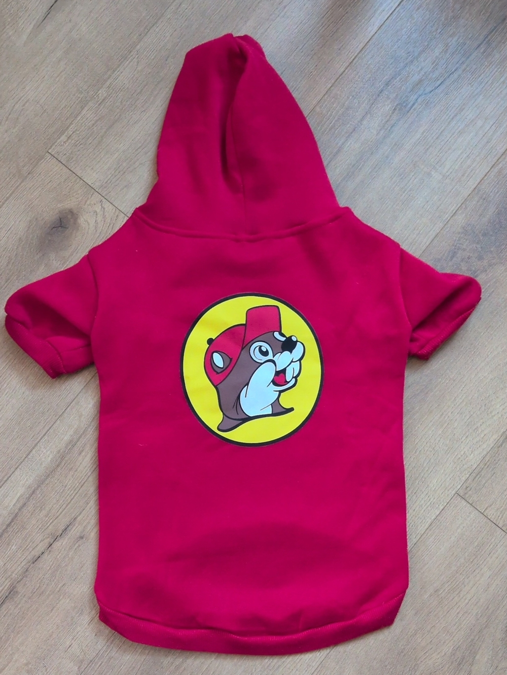 Vibrant Red Dog Hoodie with Playful Buc-ee's Mascot Graphic Size L